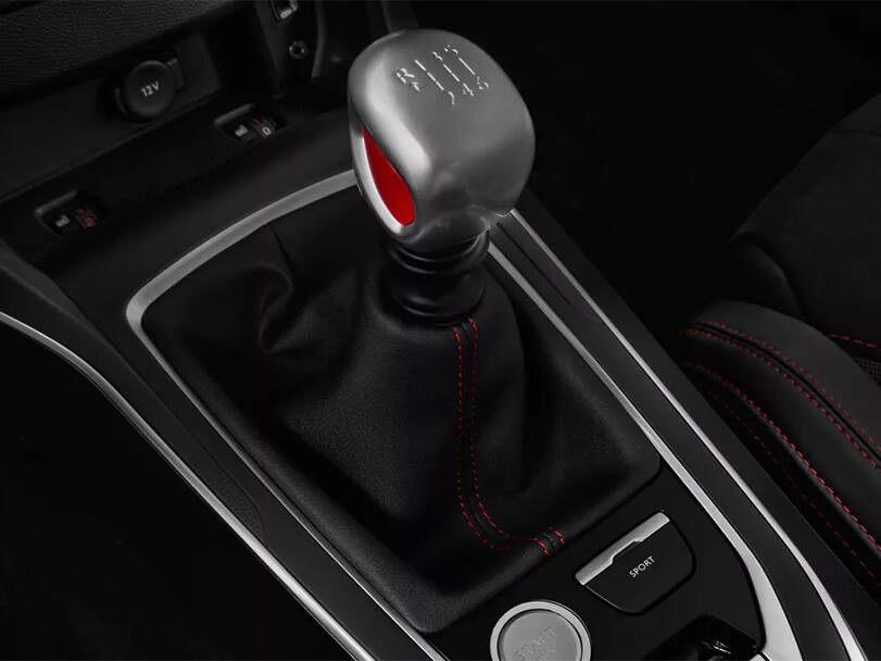 بيجو 308 الجيل الثاني (T9) الداخلية 