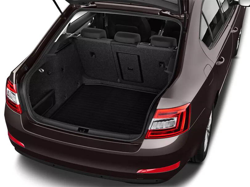 شكودا أوكتافيا الجيل الثالث (5E) الداخلية 