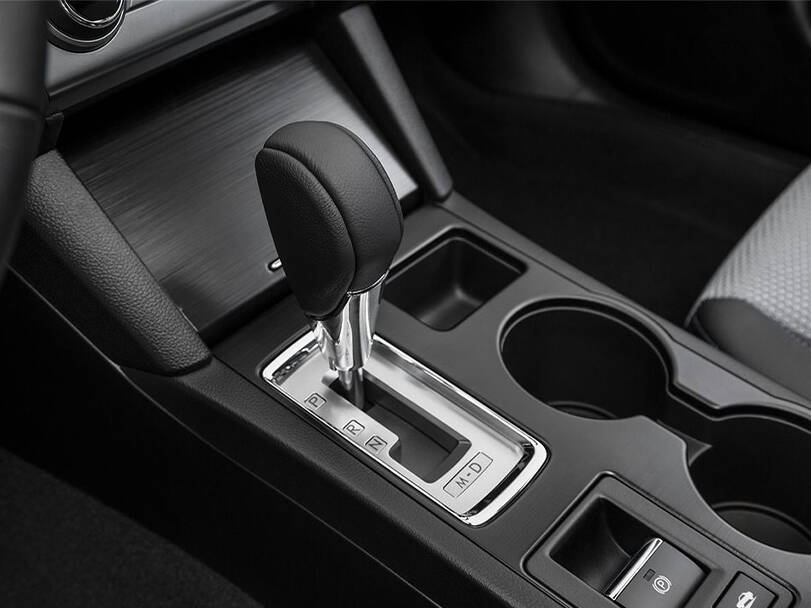 سوبارو ليجاسي الجيل السادس (BN) الداخلية 