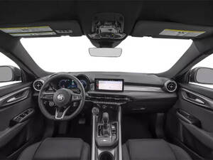 الفا روميو تونالي الداخلية 