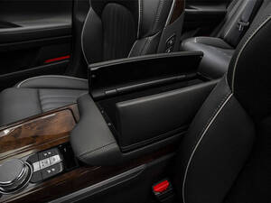 Genesis G90 Interior 