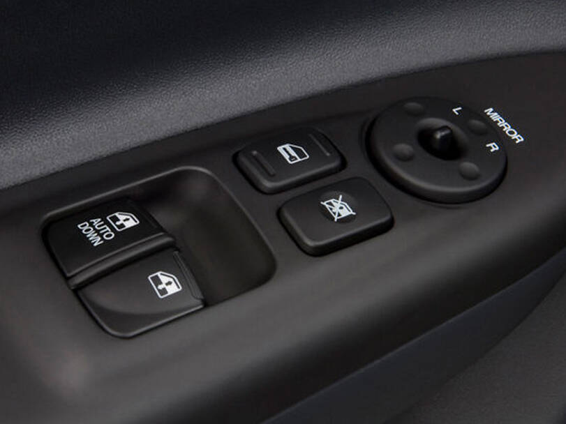 Hyundai Accent 3rd Generation Pictures: Explore 23 Images of Interior and Exterior Image-19