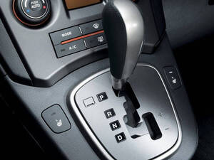 كيا كارينز الداخلية 