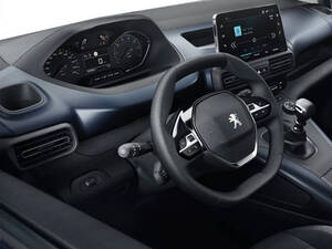 بيجو ريفتِر الداخلية 