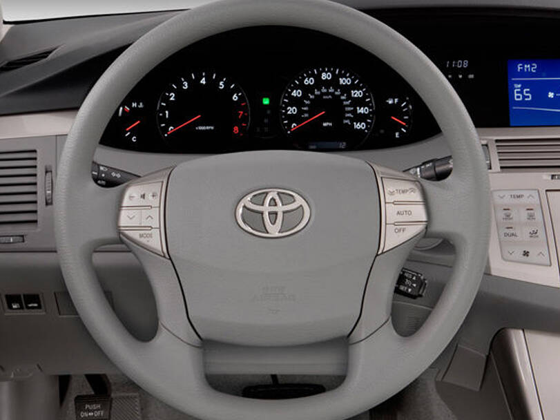 تويوتا أفالون الجيل الثالث (XX30) الداخلية 