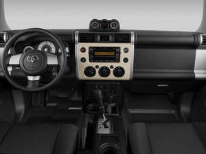 Toyota FJ Cruiser Interior 