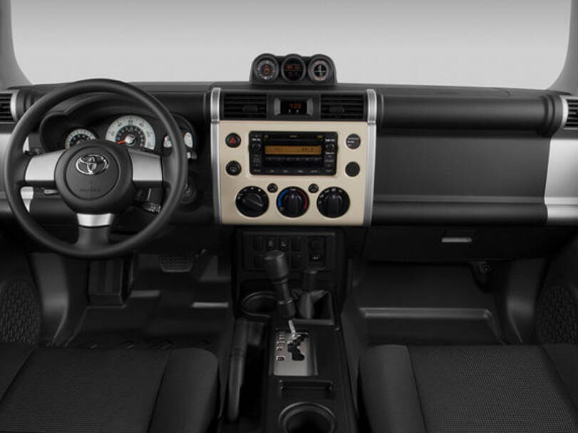 Toyota FJ Cruiser Interior 