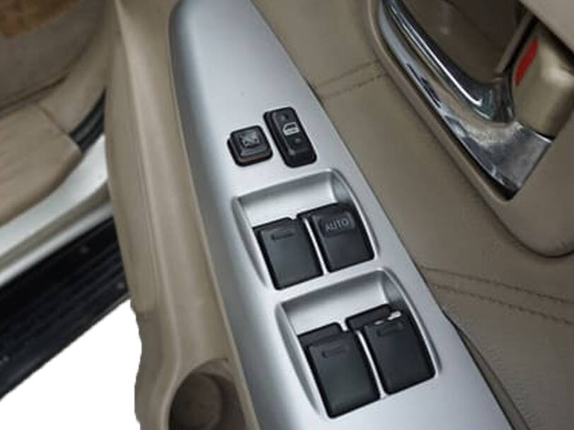 Toyota Fortuner 1st (AN50) Generation Interior 