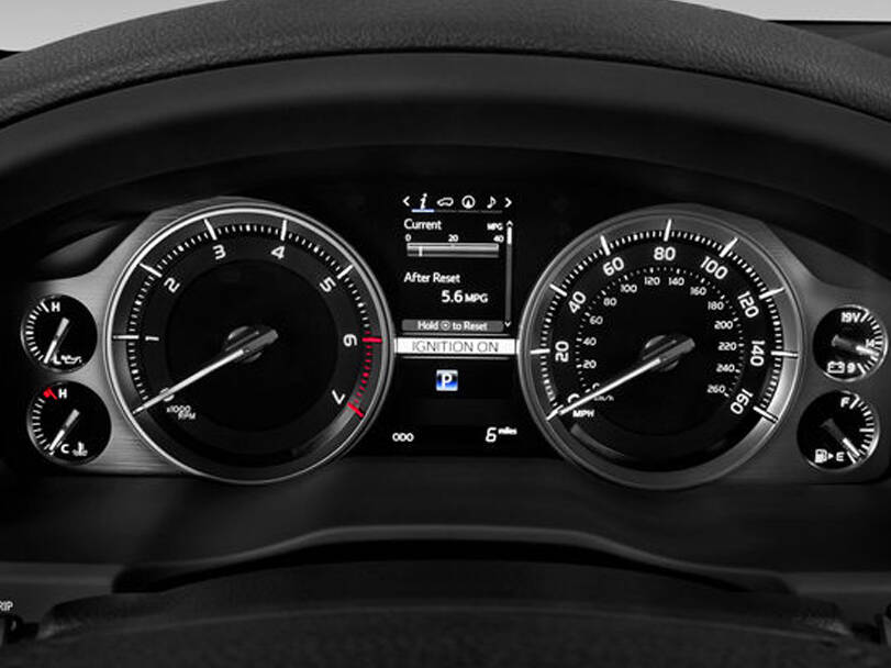 تويوتا لاند كروزر الداخلية 