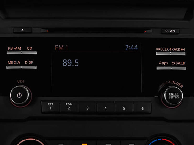 نيسان تيتان الداخلية 