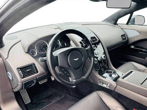 أستون مارتن Rapide S الداخلية 
