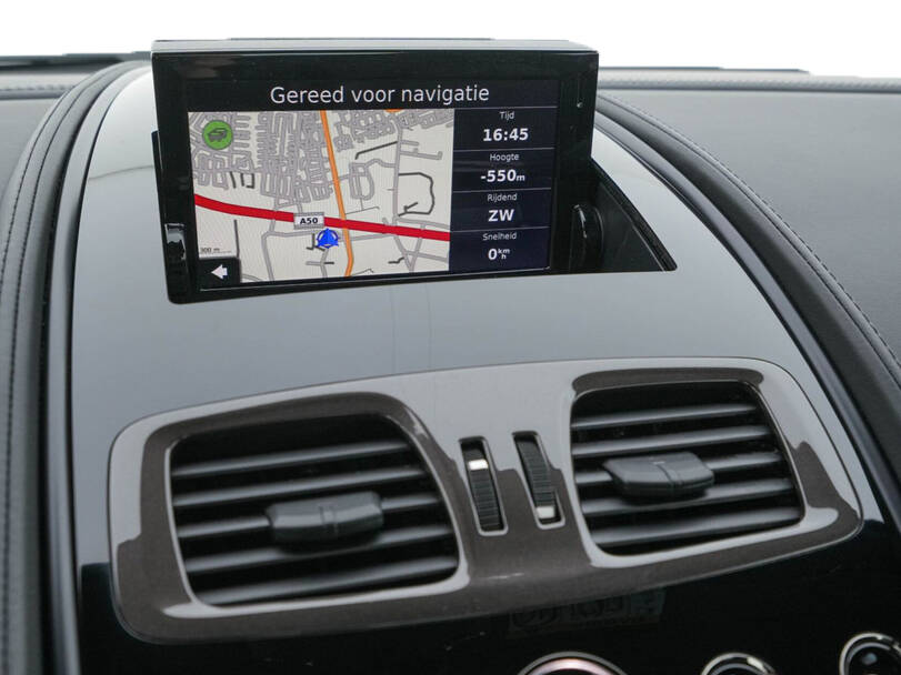 أستون مارتن فانكويش إس الداخلية 