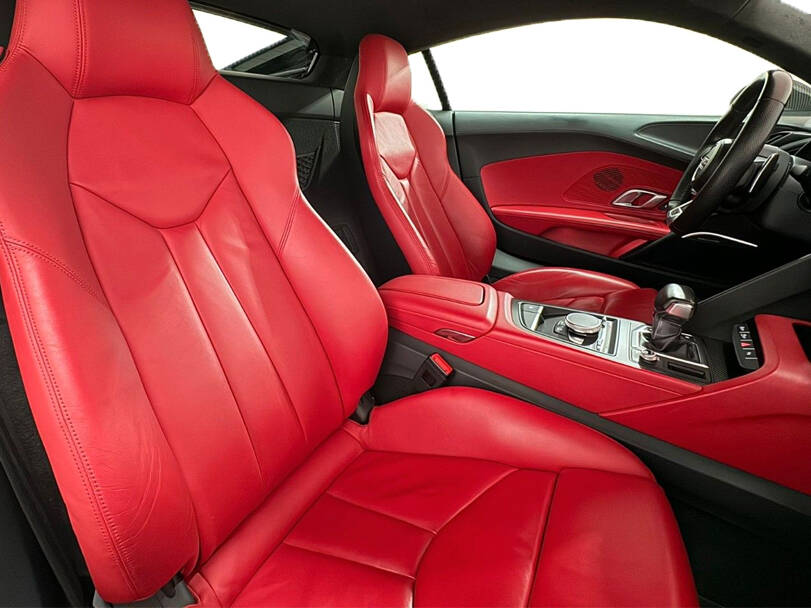 Audi R8 Interior 