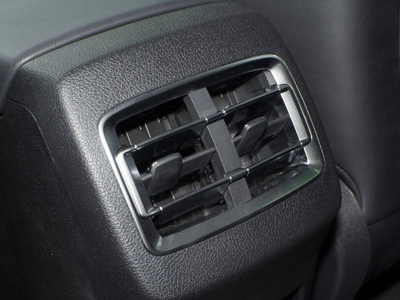 بي واي دي سونغ برو 2025 الداخلية 