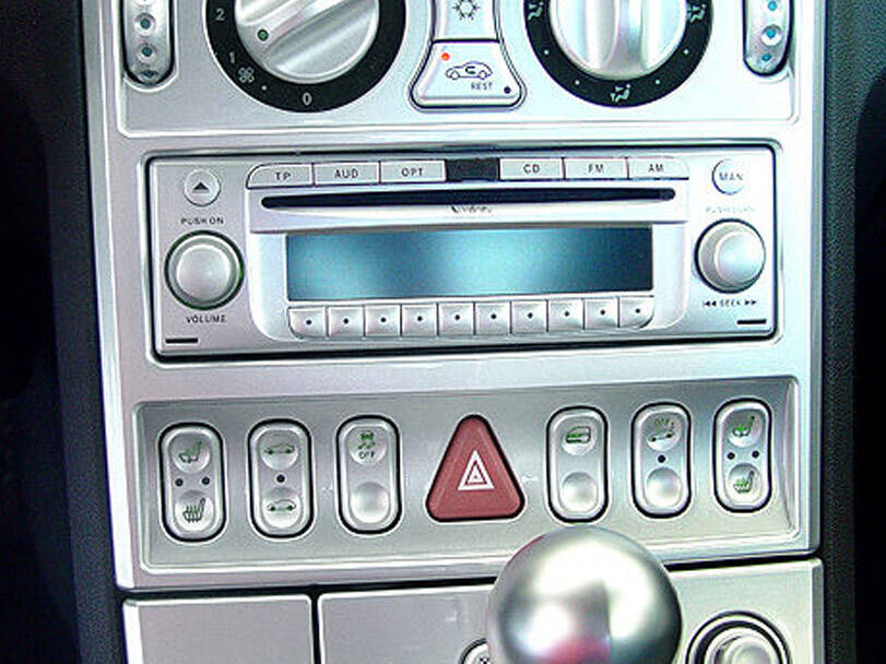 Chrysler Crossfire Interior 