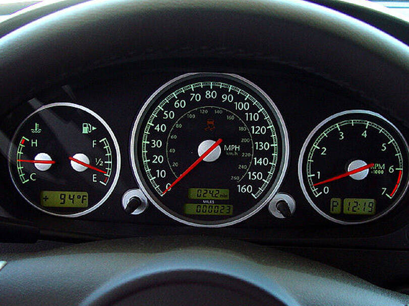 Chrysler Crossfire Interior 