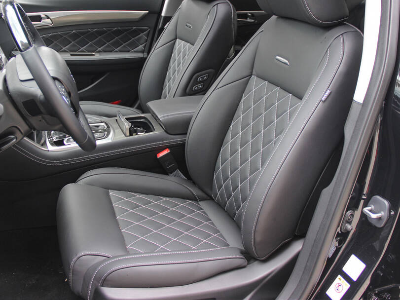 جي إيه سي GA8 الجيل الأول الداخلية 