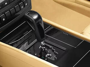 جيلي إمجراند 8 الداخلية 