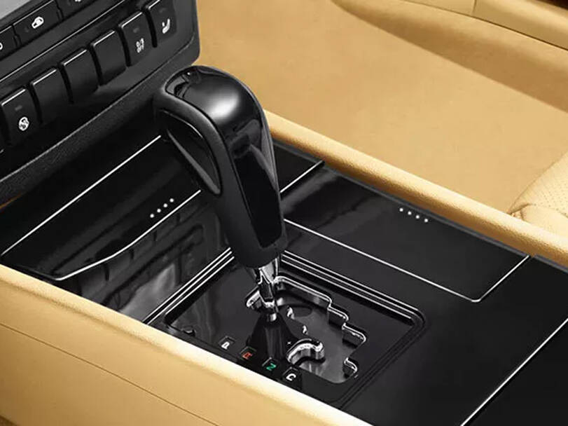 Geely Emgrand 8 Interior 