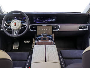 هونغ تشي إي‑إتش إس 3 الداخلية 