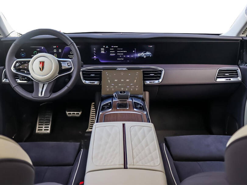 هونغ تشي إي‑إتش إس 3 الداخلية 