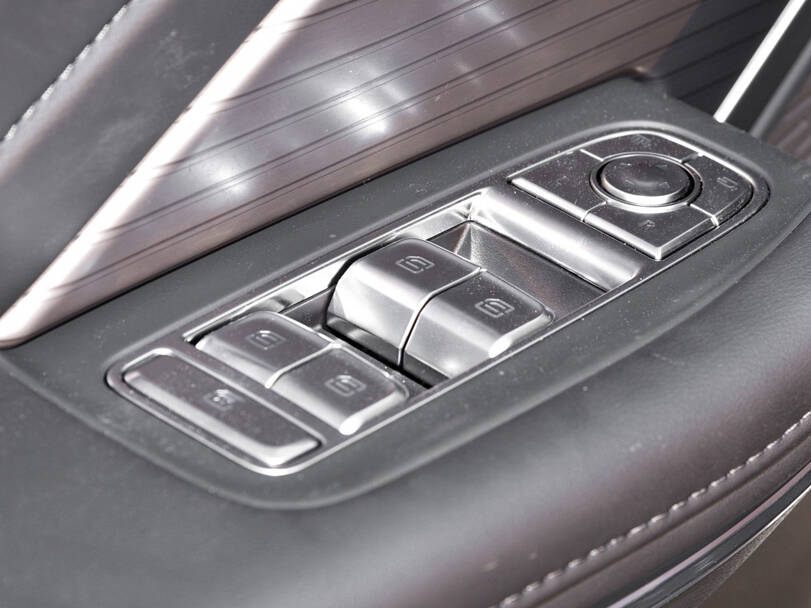 Hongqi HS7 2025 Interior 