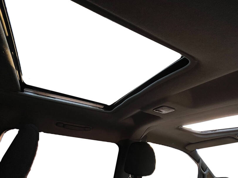 Hyundai H-1 Starex Interior 