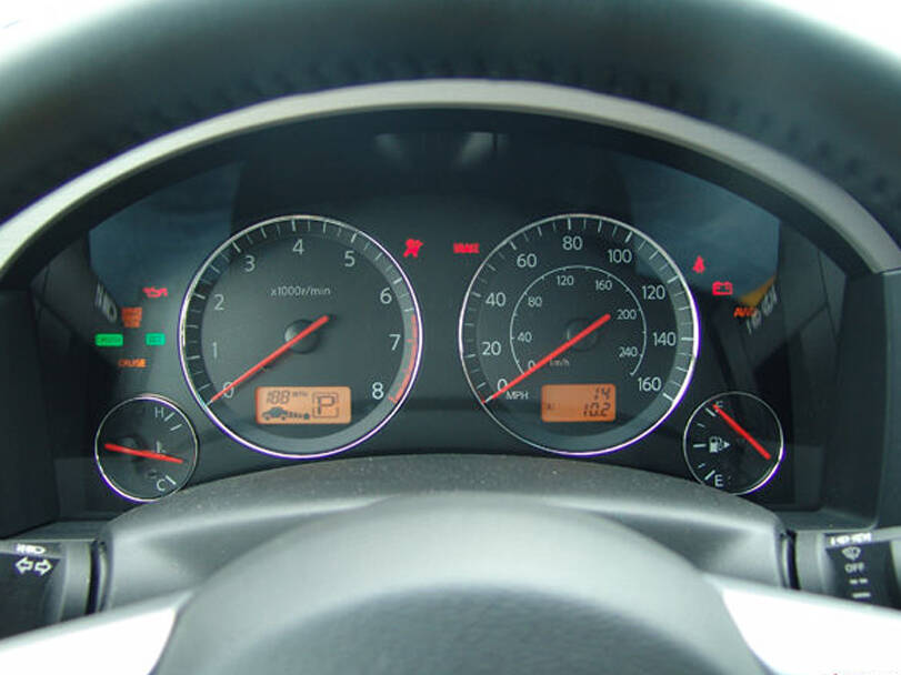 Infiniti FX35 1st Generation Interior 