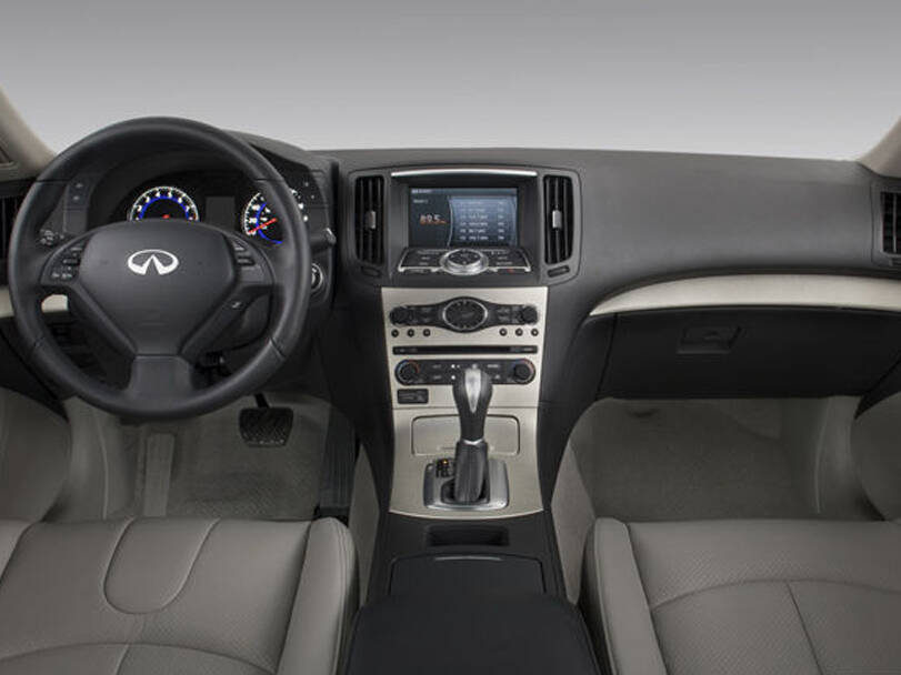 Infiniti G25 Interior 