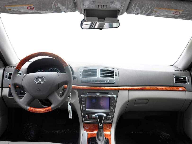 JAC J7 Interior 
