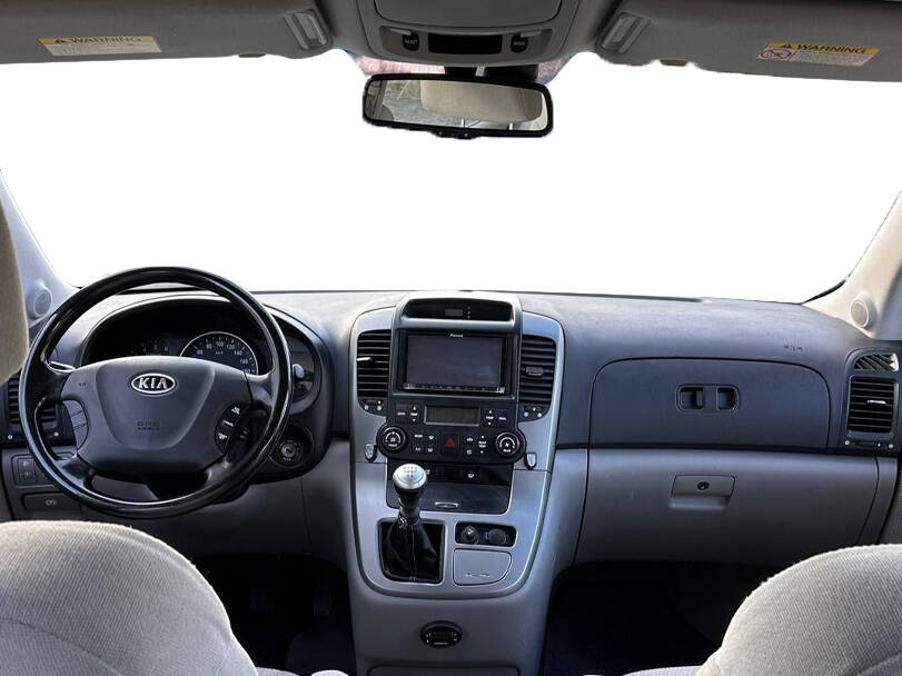 Kia Grand Carnival Interior 