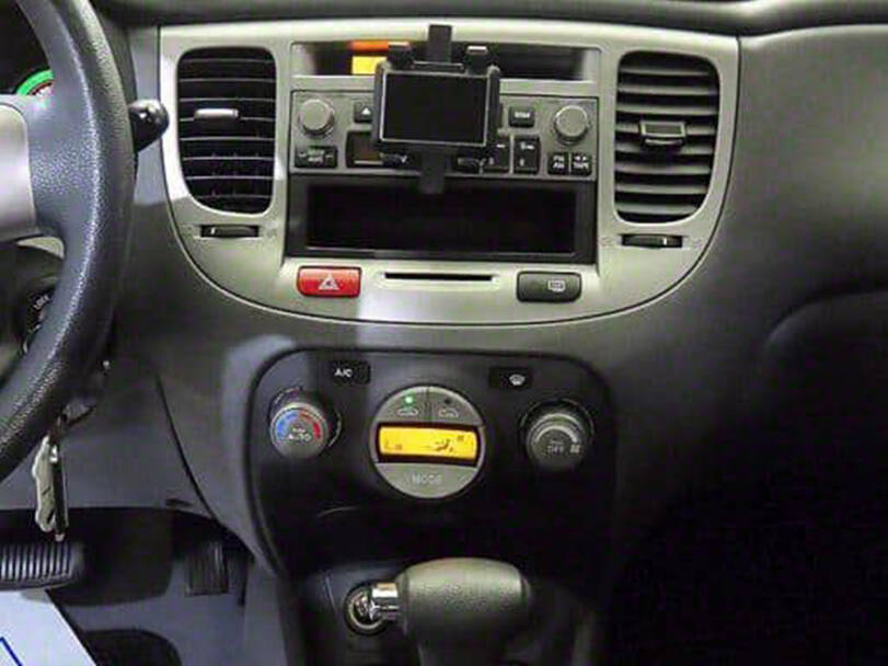 Kia Pride 2nd Generation Interior 