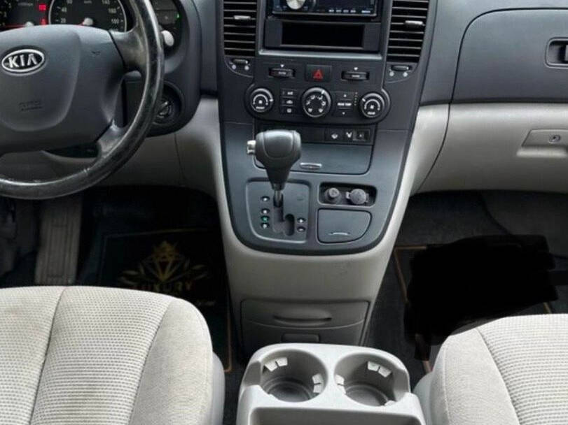 Kia Sedona 2nd (VQ) Generation Interior 