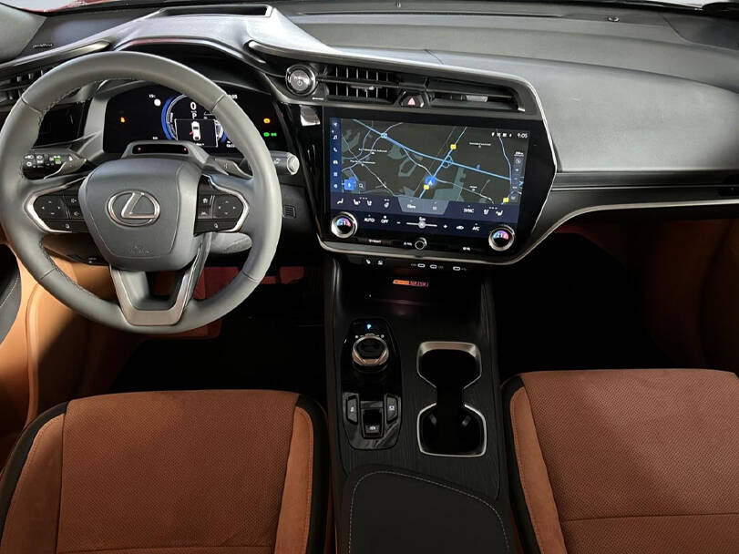 Lexus RZ 2025 Interior 