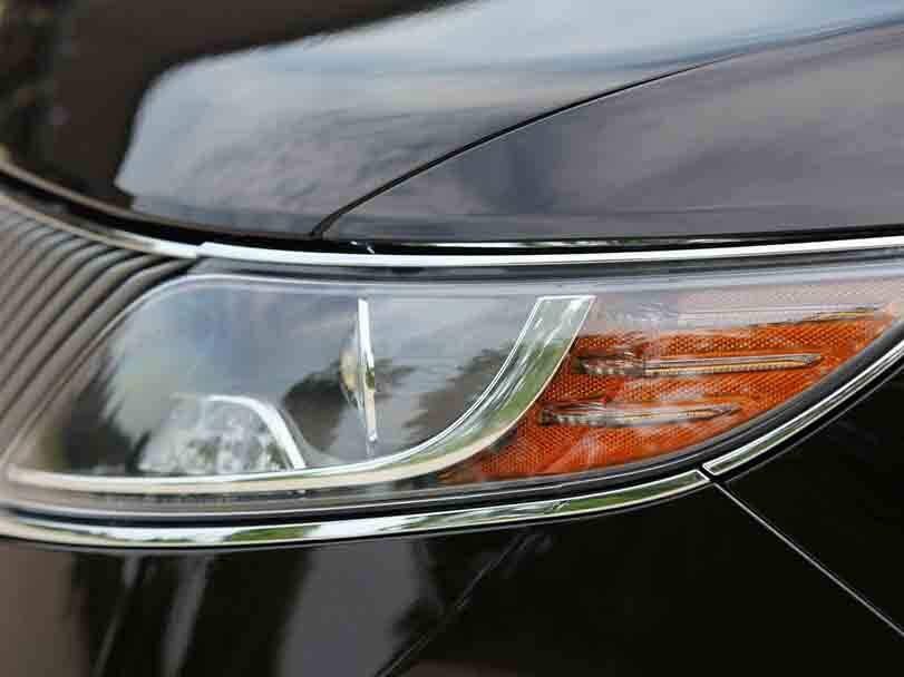 Lincoln MKS Exterior 