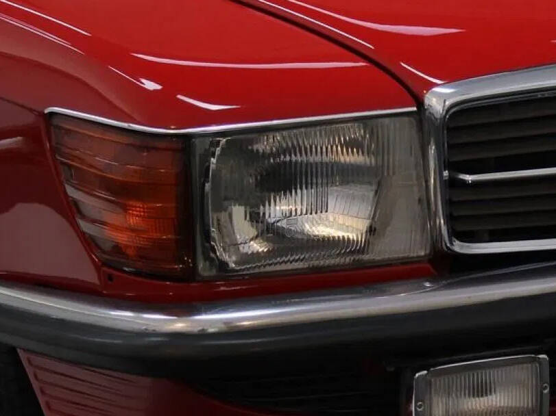 Mercedes Benz 450 Exterior 