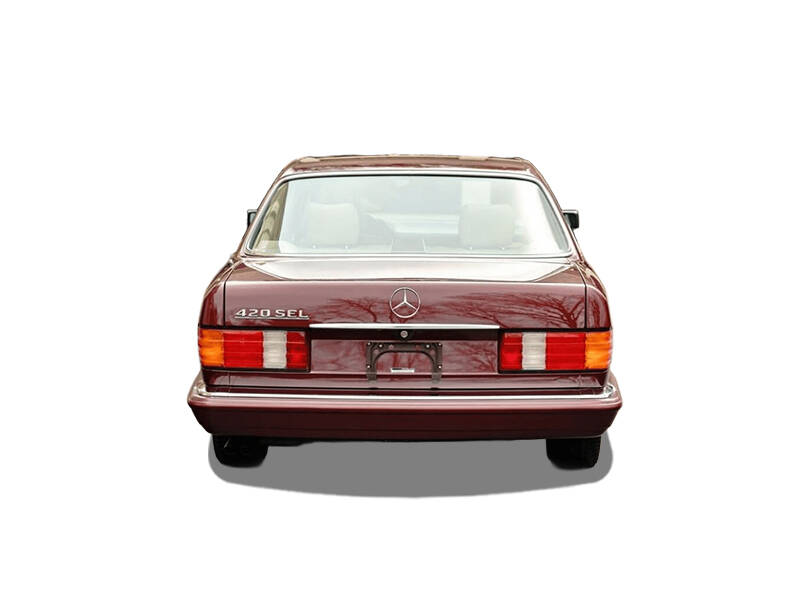 Mercedes Benz 560 Exterior 