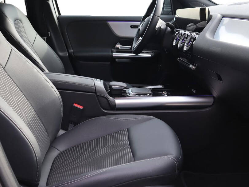 Mercedes Benz EQA 2025 Interior 