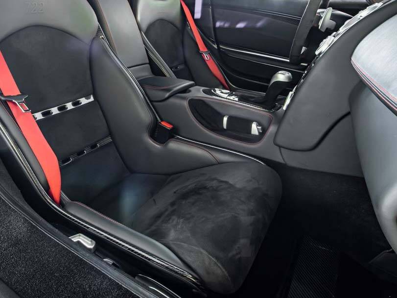 Mercedes Benz SLR Interior 