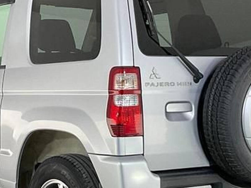 ميتسوبيشي باجيرو ميني الخارجية 