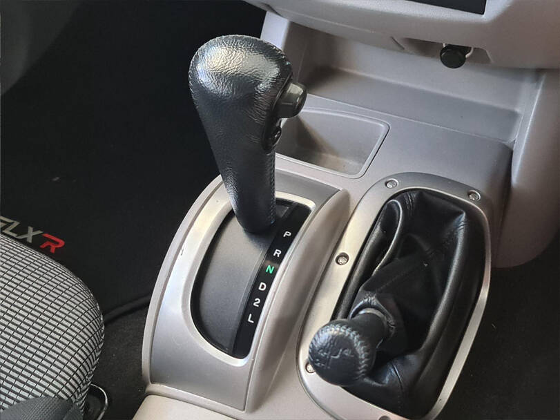 ميتسوبيشي ترايتون الداخلية 