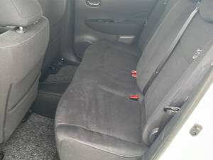 نيسان ليف الداخلية 