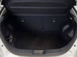 نيسان ليف الخارجية 