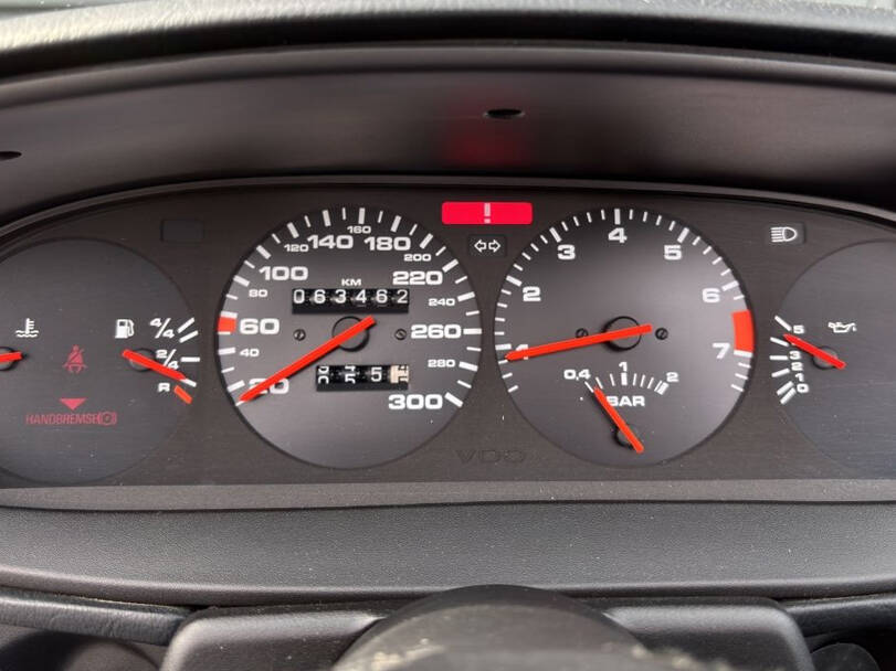 Porsche 944 Interior 