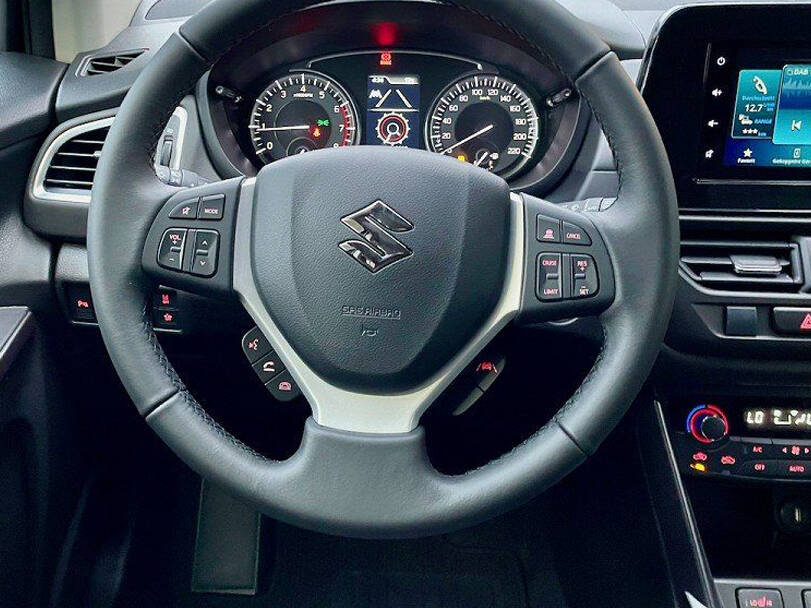 Suzuki SX4 Cross Interior 