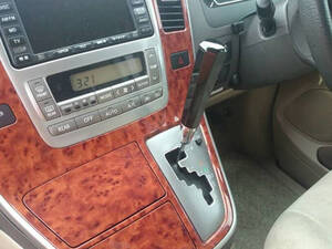 تويوتا ألفارد الداخلية 