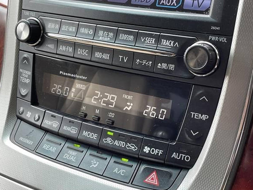 Toyota Alphard Interior 