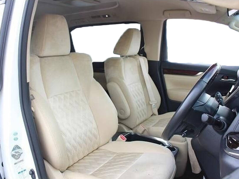 تويوتا ألفارد الجيل الثالث (AH30) الداخلية 