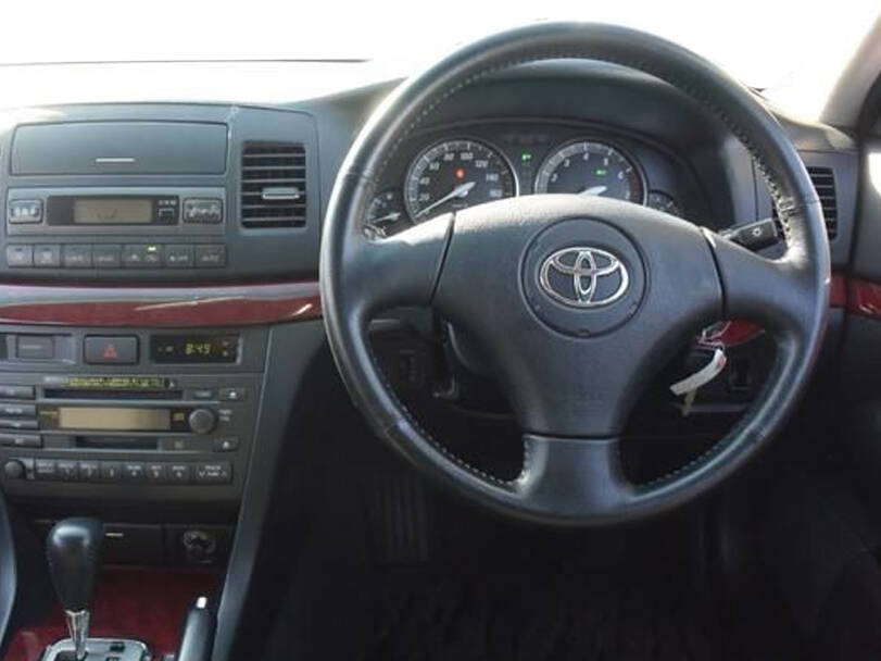 Toyota Mark II Grande Interior 
