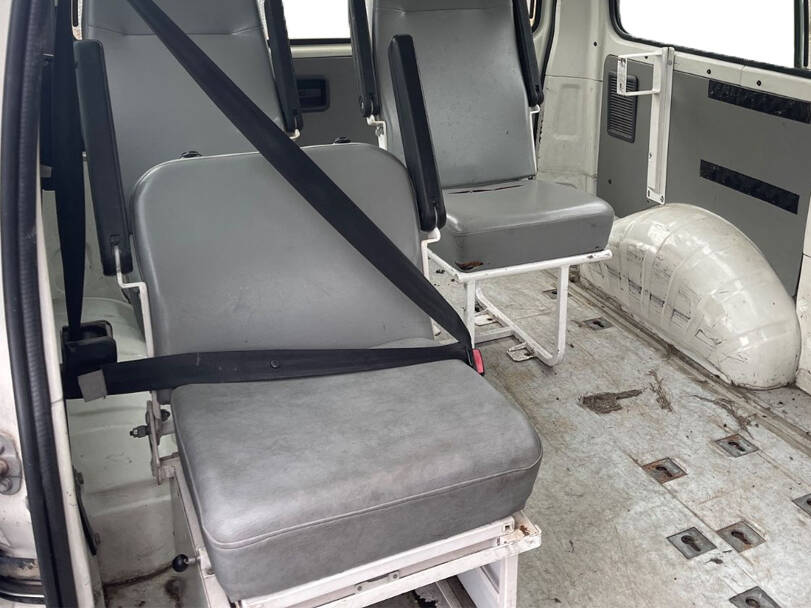 Toyota Regius Interior 